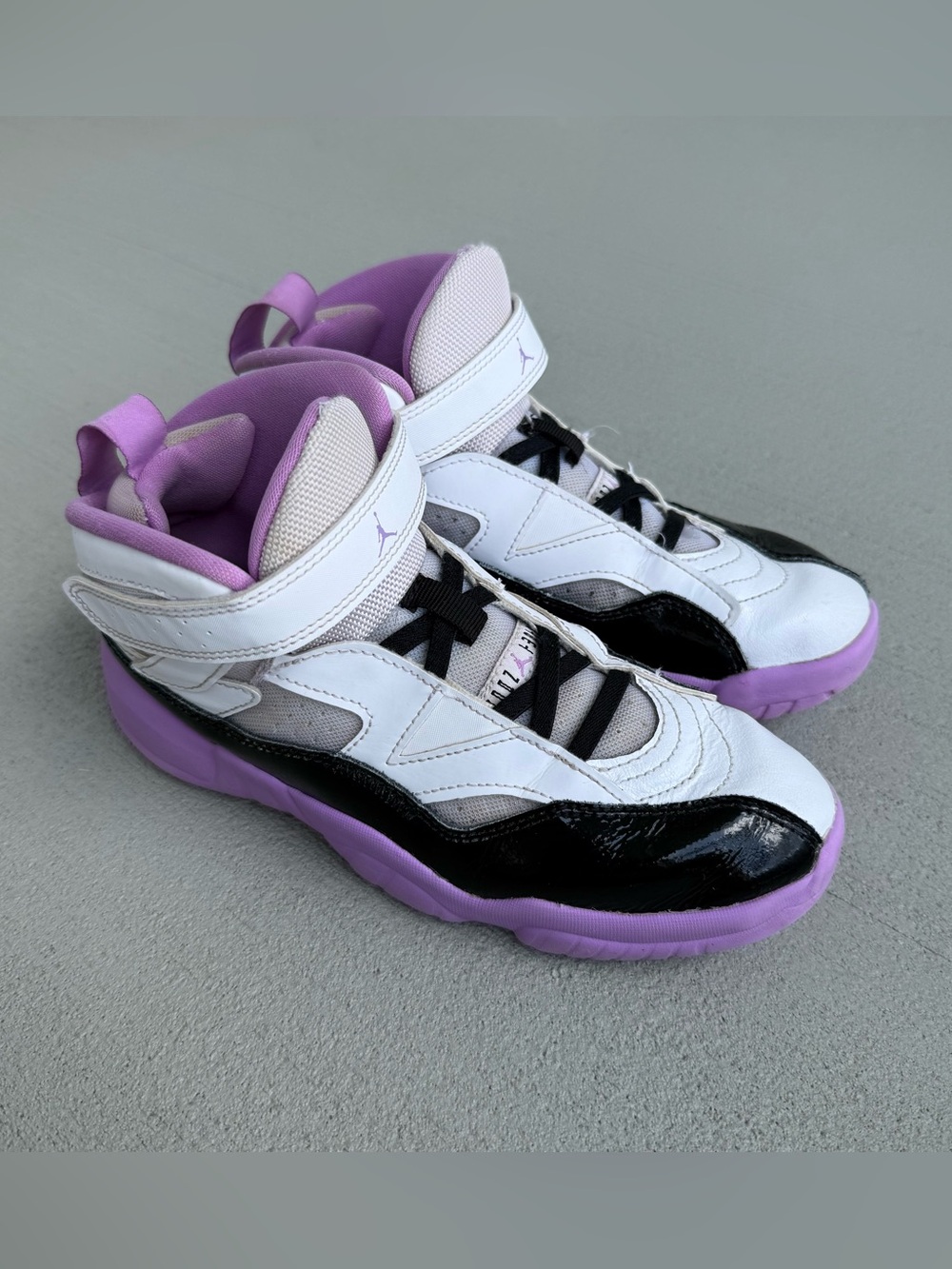 Nike Youth Y3 Kids Air Jordan Jumpman Two Trey (PS) White/Grape  (DQ8432 105)